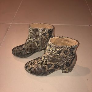 Urban Outfitters Snakeskin Booties - 6